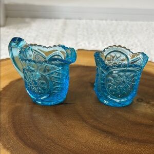 Mini Early American Pressed Blue Glass Creamer‎ and Sugar Set starburst pattern